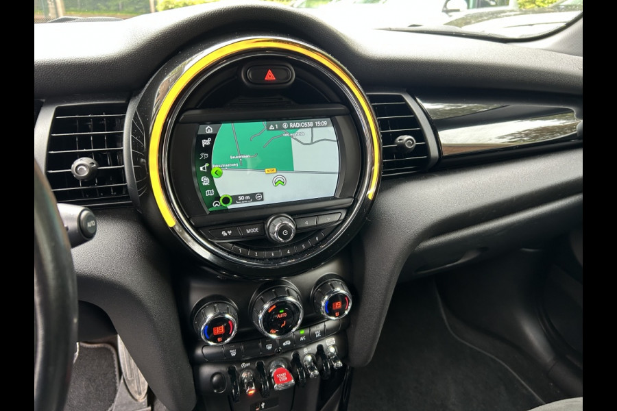 MINI Mini 1.5 Cooper JCW Pack, Navi, Carplay, Sportstoelen, NL-auto