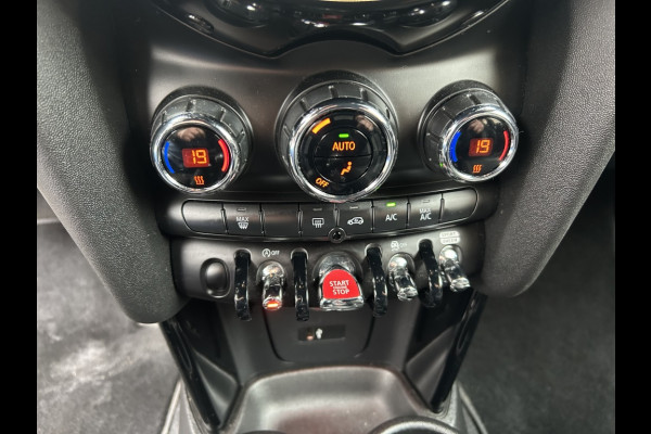 MINI Mini 1.5 Cooper JCW Pack, Navi, Carplay, Sportstoelen, NL-auto
