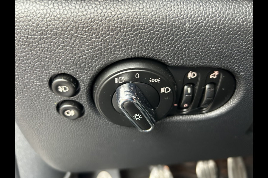 MINI Mini 1.5 Cooper JCW Pack, Navi, Carplay, Sportstoelen, NL-auto