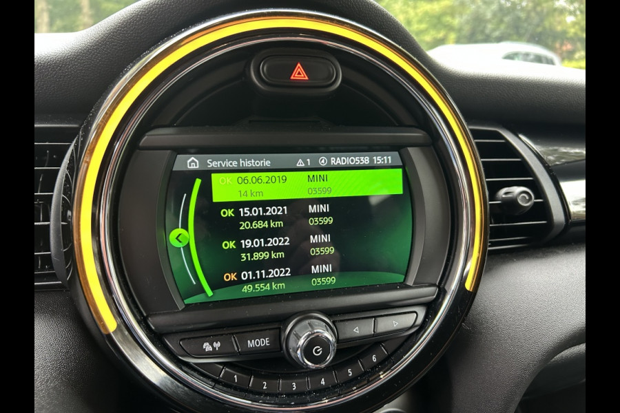MINI Mini 1.5 Cooper JCW Pack, Navi, Carplay, Sportstoelen, NL-auto