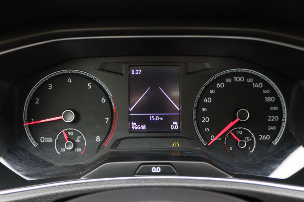 Volkswagen T-Roc 1.5 TSI Style Business Panoramadak, Stoel/Stuurverwarming, Camera, ACC, Apple Carplay, 17'' Volkswagen T-Roc 1.5 TSI Style Business Panoramadak, Stoel/Stuurverwarming, Camera, ACC, Apple Carplay, 17''
