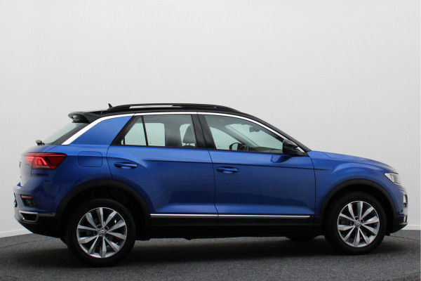 Volkswagen T-Roc 1.5 TSI Style Business Panoramadak, Stoel/Stuurverwarming, Camera, ACC, Apple Carplay, 17'' Volkswagen T-Roc 1.5 TSI Style Business Panoramadak, Stoel/Stuurverwarming, Camera, ACC, Apple Carplay, 17''