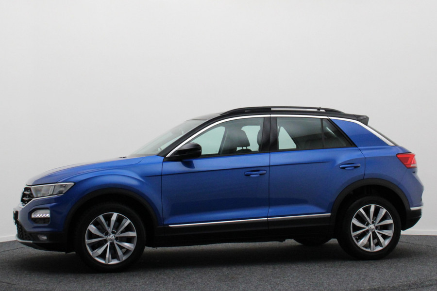 Volkswagen T-Roc 1.5 TSI Style Business Panoramadak, Stoel/Stuurverwarming, Camera, ACC, Apple Carplay, 17'' Volkswagen T-Roc 1.5 TSI Style Business Panoramadak, Stoel/Stuurverwarming, Camera, ACC, Apple Carplay, 17''