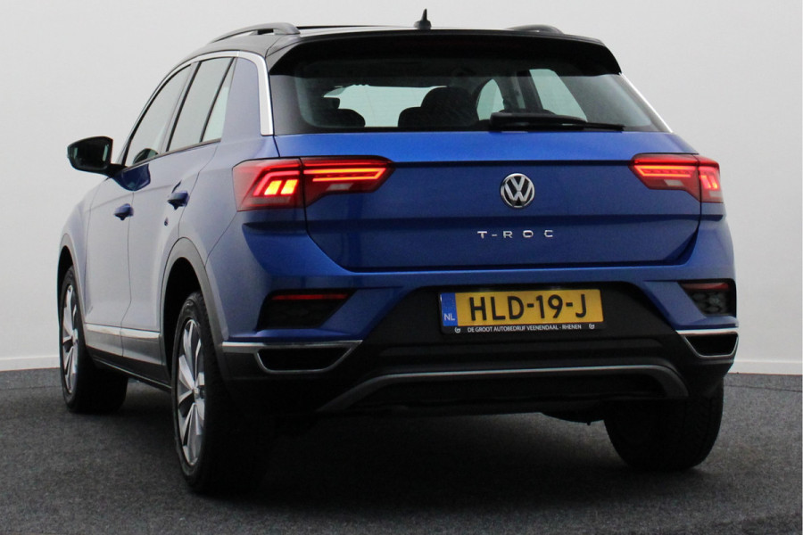 Volkswagen T-Roc 1.5 TSI Style Business Panoramadak, Stoel/Stuurverwarming, Camera, ACC, Apple Carplay, 17'' Volkswagen T-Roc 1.5 TSI Style Business Panoramadak, Stoel/Stuurverwarming, Camera, ACC, Apple Carplay, 17''