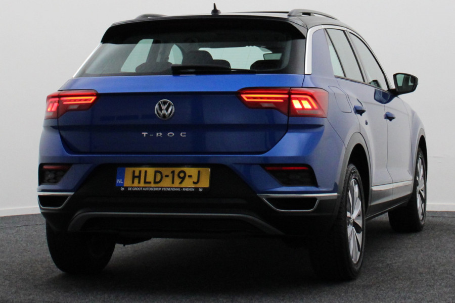 Volkswagen T-Roc 1.5 TSI Style Business Panoramadak, Stoel/Stuurverwarming, Camera, ACC, Apple Carplay, 17'' Volkswagen T-Roc 1.5 TSI Style Business Panoramadak, Stoel/Stuurverwarming, Camera, ACC, Apple Carplay, 17''