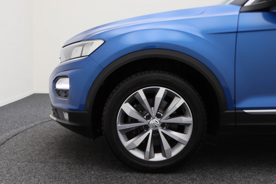 Volkswagen T-Roc 1.5 TSI Style Business Panoramadak, Stoel/Stuurverwarming, Camera, ACC, Apple Carplay, 17'' Volkswagen T-Roc 1.5 TSI Style Business Panoramadak, Stoel/Stuurverwarming, Camera, ACC, Apple Carplay, 17''