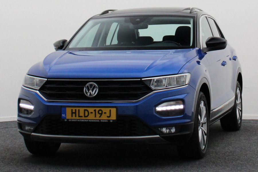 Volkswagen T-Roc 1.5 TSI Style Business Panoramadak, Stoel/Stuurverwarming, Camera, ACC, Apple Carplay, 17'' Volkswagen T-Roc 1.5 TSI Style Business Panoramadak, Stoel/Stuurverwarming, Camera, ACC, Apple Carplay, 17''