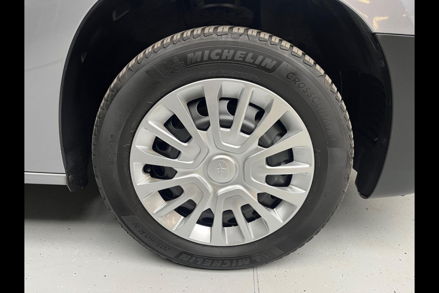Toyota PROACE CITY L2H1 1.5 D-4D 130PK euro6 Live Long, Airco, Trekhaak 1200KG, Navigatie, Grijs Metallic, RIJKLAARPRIJS!