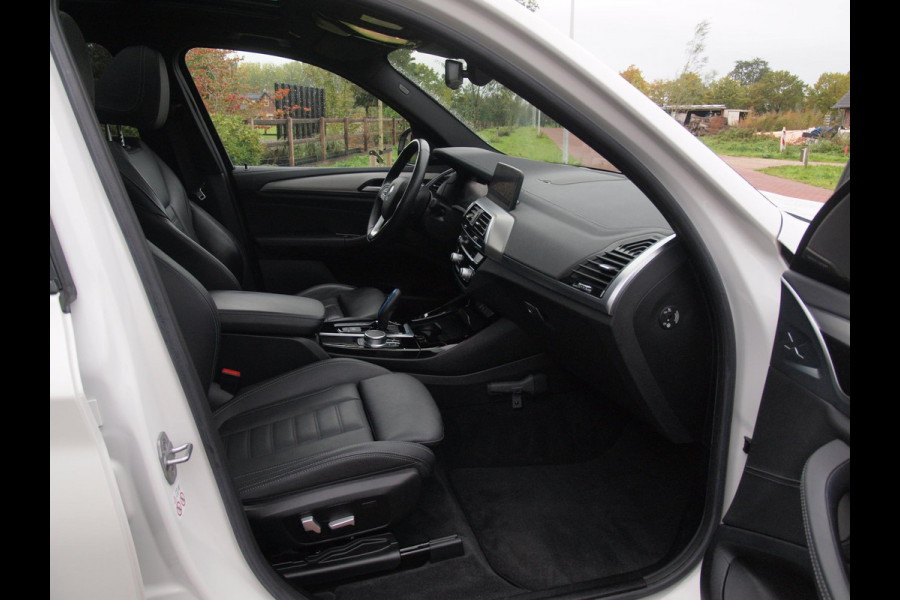BMW iX3 High Executive 80 kWh | Harman Kardon | Camera | Apple Carplay | Head-up display | Panoramadak |