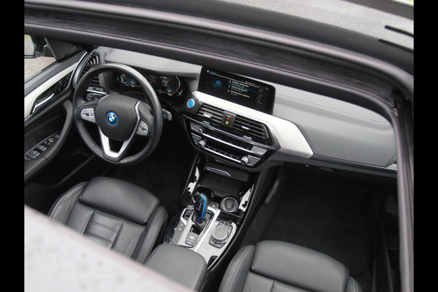 BMW iX3 High Executive 80 kWh | Harman Kardon | Camera | Apple Carplay | Head-up display | Panoramadak |