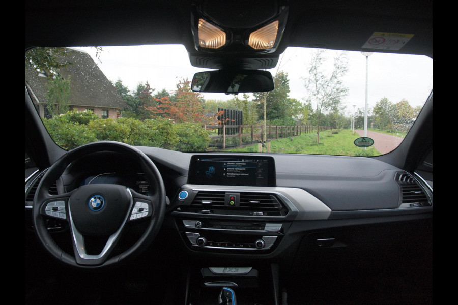 BMW iX3 High Executive 80 kWh | Harman Kardon | Camera | Apple Carplay | Head-up display | Panoramadak |