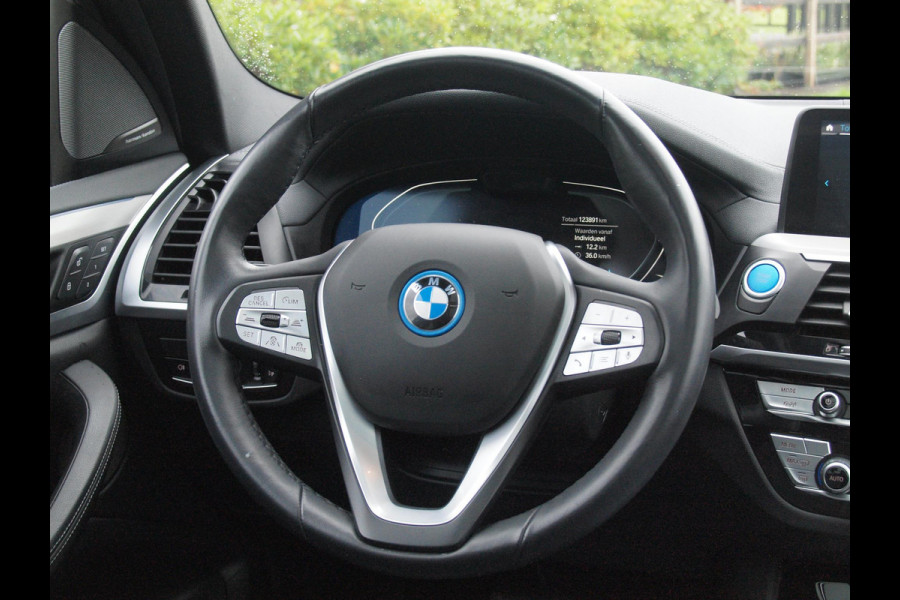 BMW iX3 High Executive 80 kWh | Harman Kardon | Camera | Apple Carplay | Head-up display | Panoramadak |