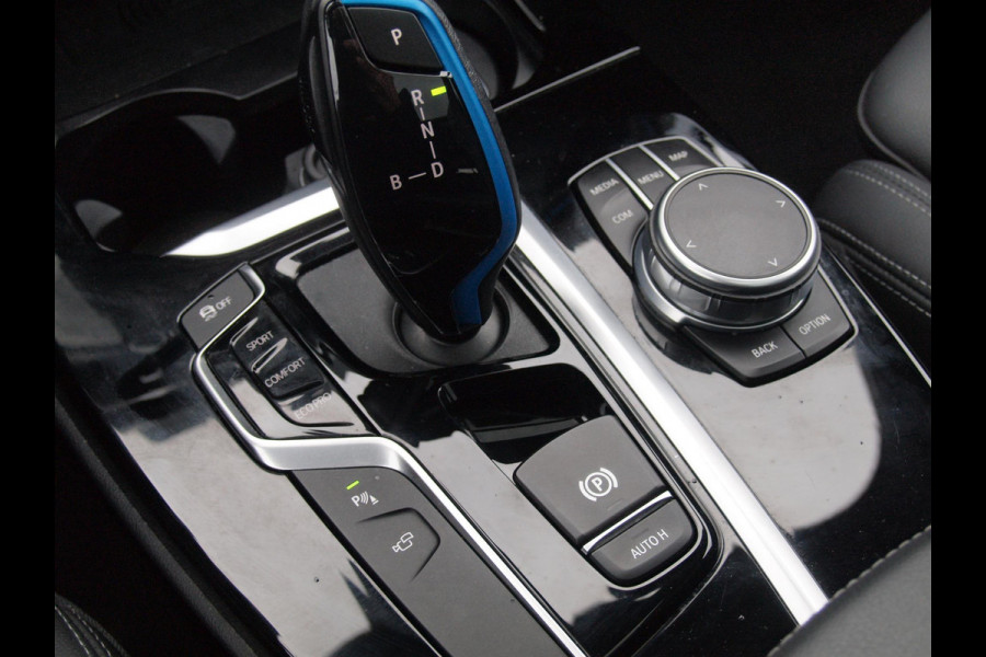 BMW iX3 High Executive 80 kWh | Harman Kardon | Camera | Apple Carplay | Head-up display | Panoramadak |