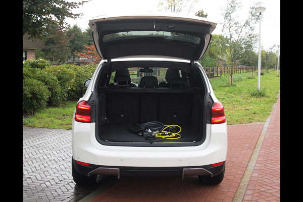 BMW iX3 High Executive 80 kWh | Harman Kardon | Camera | Apple Carplay | Head-up display | Panoramadak |