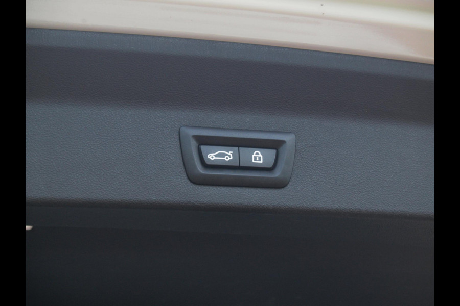 BMW iX3 High Executive 80 kWh | Harman Kardon | Camera | Apple Carplay | Head-up display | Panoramadak |