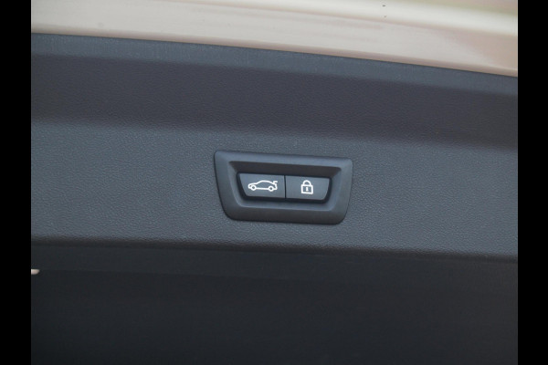 BMW iX3 High Executive 80 kWh | Harman Kardon | Camera | Apple Carplay | Head-up display | Panoramadak |
