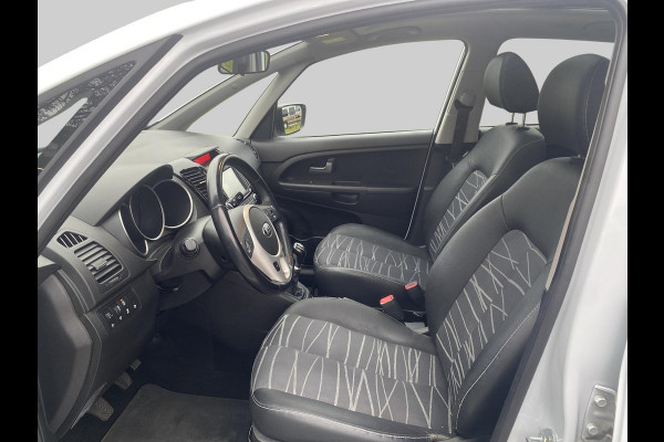 Kia Venga 1.4 CVVT Edition | Hoge Instap | Trekhaak | Navigatie