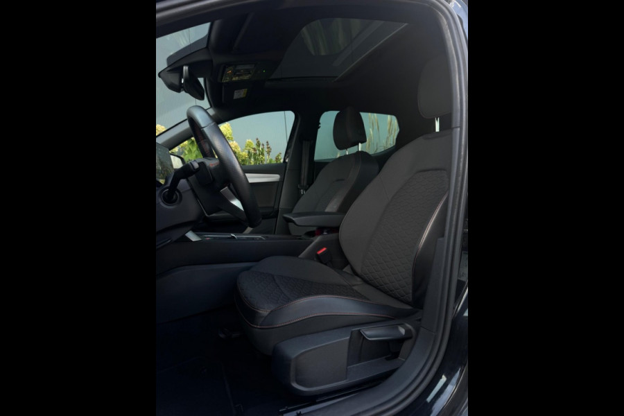 Seat Leon 1.4 TSI eHy. PHEV FR 204pk PANO CLIMATE SFEERVERL CAMERA PDC