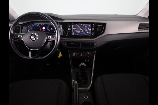 Volkswagen Polo 1.0 TSI Comfortline 95 pk | Navigatie | Parkeersensoren | Adaptieve cruise control | Apple Carplay/Android Auto | Voll. digitaal instrumentenpaneel |