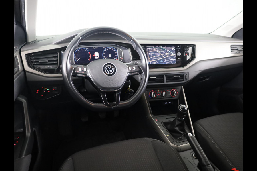 Volkswagen Polo 1.0 TSI Comfortline 95 pk | Navigatie | Parkeersensoren | Adaptieve cruise control | Apple Carplay/Android Auto | Voll. digitaal instrumentenpaneel |