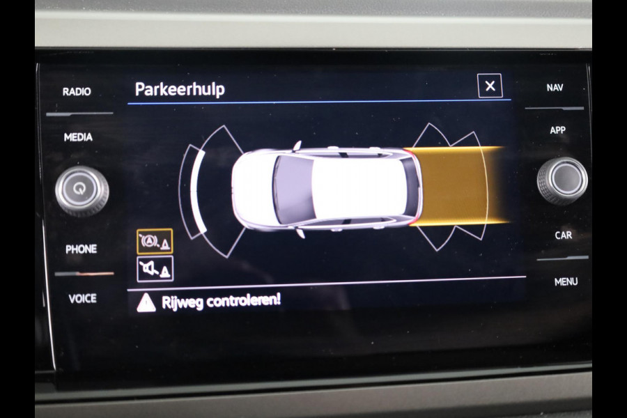 Volkswagen Polo 1.0 TSI Comfortline 95 pk | Navigatie | Parkeersensoren | Adaptieve cruise control | Apple Carplay/Android Auto | Voll. digitaal instrumentenpaneel |