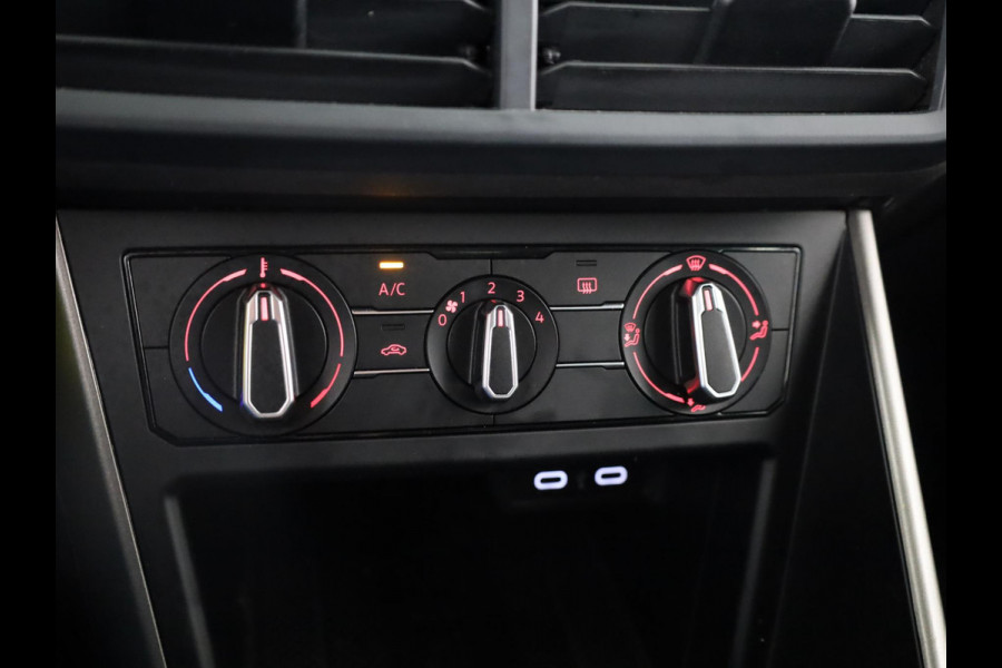Volkswagen Polo 1.0 TSI Comfortline 95 pk | Navigatie | Parkeersensoren | Adaptieve cruise control | Apple Carplay/Android Auto | Voll. digitaal instrumentenpaneel |