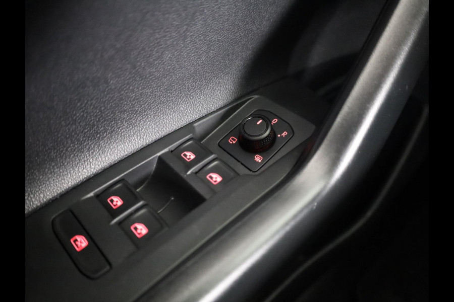 Volkswagen Polo 1.0 TSI Comfortline 95 pk | Navigatie | Parkeersensoren | Adaptieve cruise control | Apple Carplay/Android Auto | Voll. digitaal instrumentenpaneel |