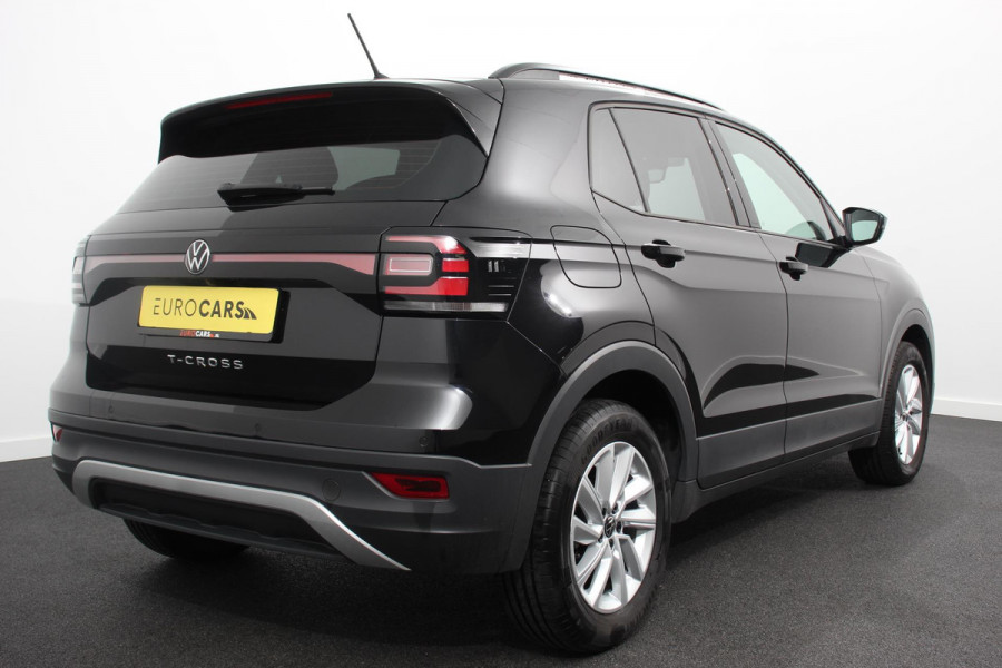 Volkswagen T-Cross 1.0 TSI 110 pk Life Plus Navigatie Apple Carplay/Android Auto Adaptive Cruise Control Lane Assist Camera Parkeersensoren Stoelverwarming \ DAB