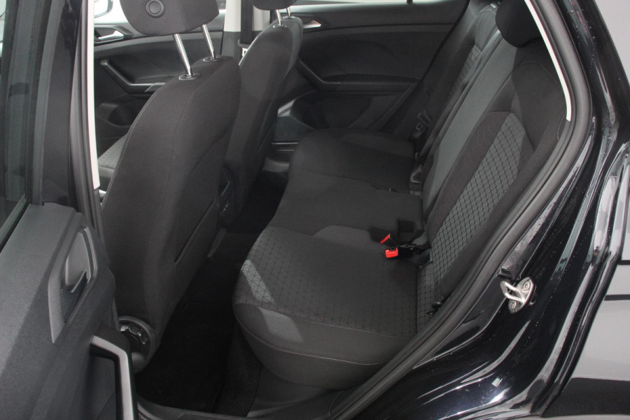 Volkswagen T-Cross 1.0 TSI 110 pk Life Plus Navigatie Apple Carplay/Android Auto Adaptive Cruise Control Lane Assist Camera Parkeersensoren Stoelverwarming \ DAB