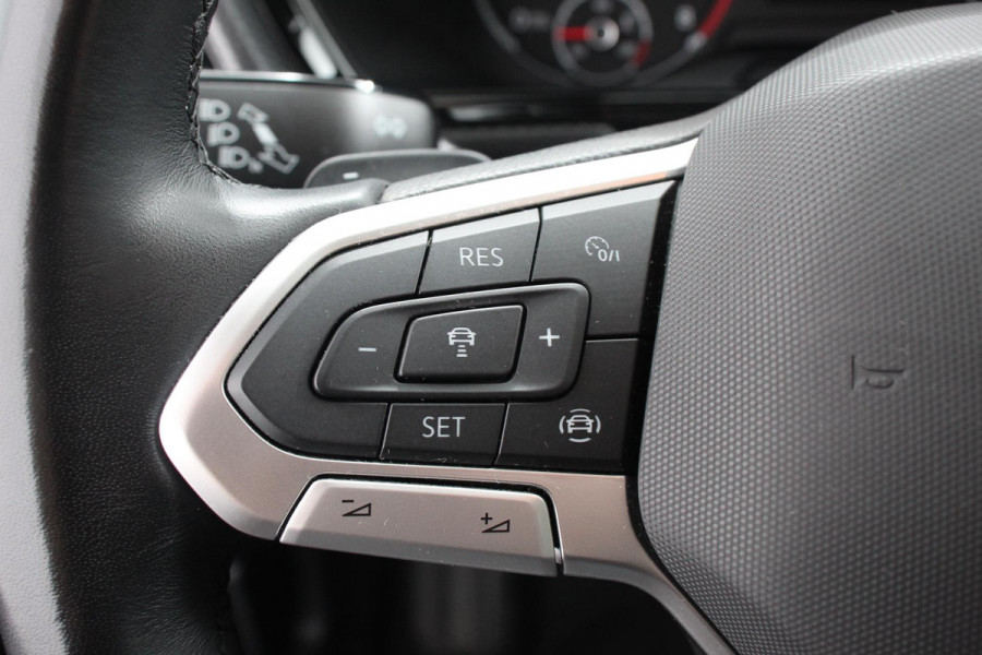 Volkswagen T-Cross 1.0 TSI 110 pk Life Plus Navigatie Apple Carplay/Android Auto Adaptive Cruise Control Lane Assist Camera Parkeersensoren Stoelverwarming \ DAB