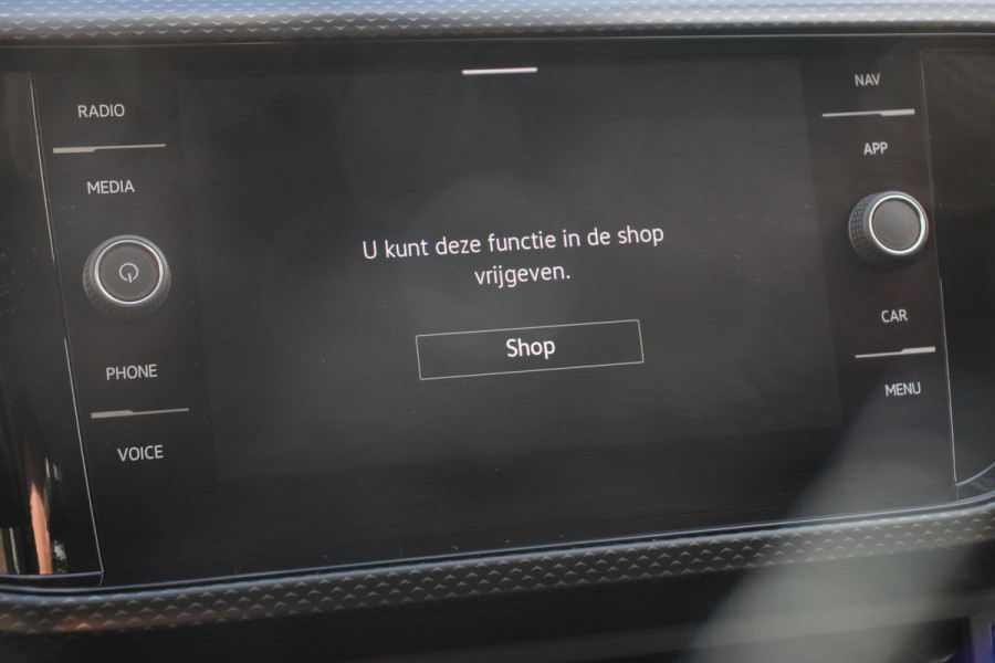 Volkswagen T-Cross 1.0 TSI 110 pk Life Plus Navigatie Apple Carplay/Android Auto Adaptive Cruise Control Lane Assist Camera Parkeersensoren Stoelverwarming \ DAB
