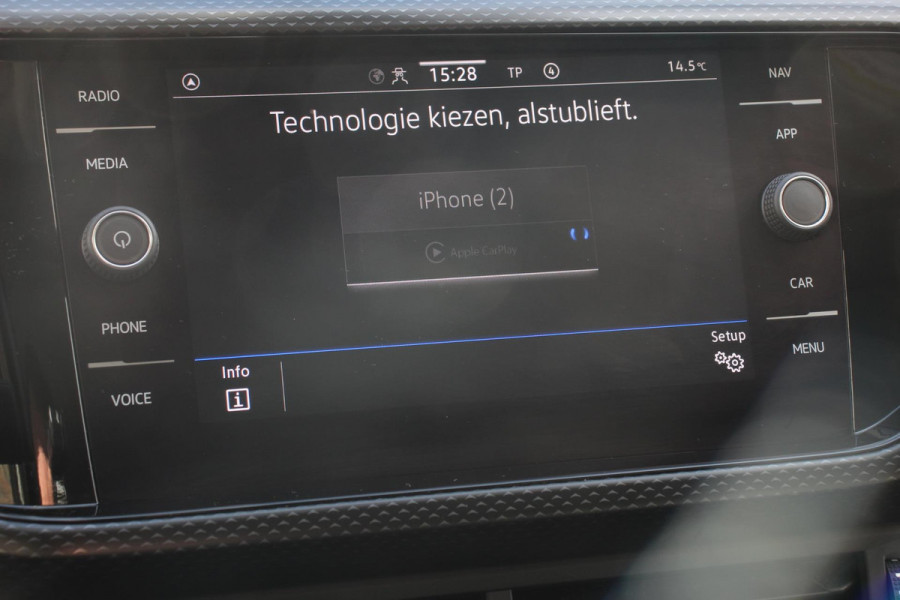 Volkswagen T-Cross 1.0 TSI 110 pk Life Plus Navigatie Apple Carplay/Android Auto Adaptive Cruise Control Lane Assist Camera Parkeersensoren Stoelverwarming \ DAB