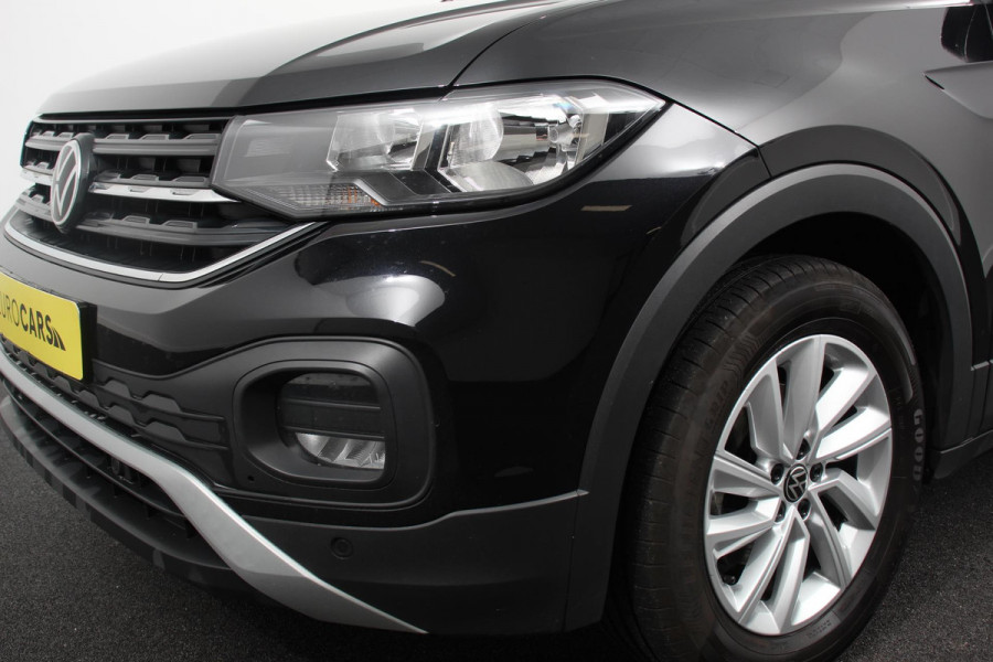 Volkswagen T-Cross 1.0 TSI 110 pk Life Plus Navigatie Apple Carplay/Android Auto Adaptive Cruise Control Lane Assist Camera Parkeersensoren Stoelverwarming \ DAB