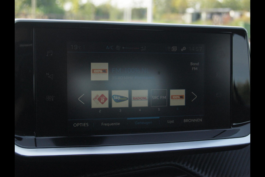 Peugeot 208 1.2 PureTech Blue Lease Active | Apple Carplay | Cruise Control | Trekhaak | Navi |