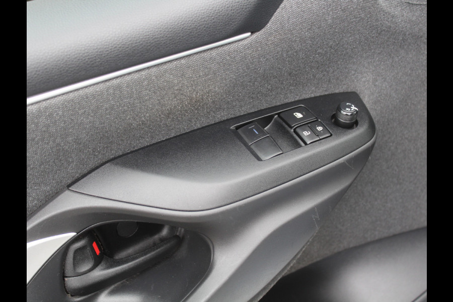 Toyota Yaris 1.5 Hybrid Active CARPLAY | CAMERA | CLIMATE | DAB | ADAPCRUISE | ELRM