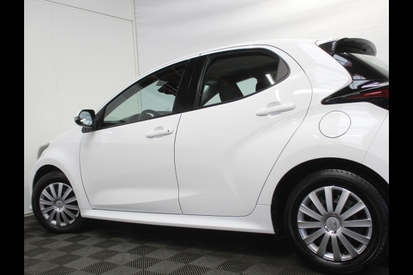 Toyota Yaris 1.5 Hybrid Active CARPLAY | CAMERA | CLIMATE | DAB | ADAPCRUISE | ELRM