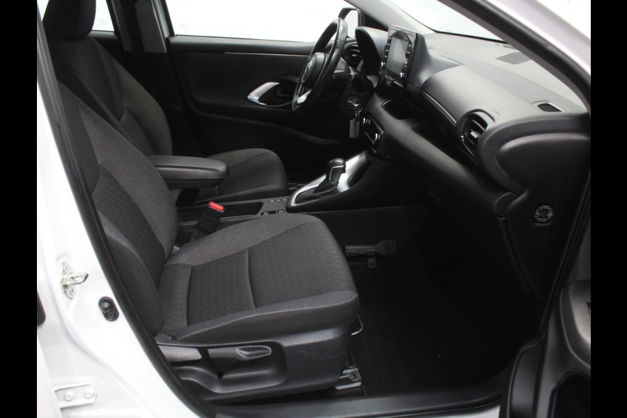 Toyota Yaris 1.5 Hybrid Active CARPLAY | CAMERA | CLIMATE | DAB | ADAPCRUISE | ELRM