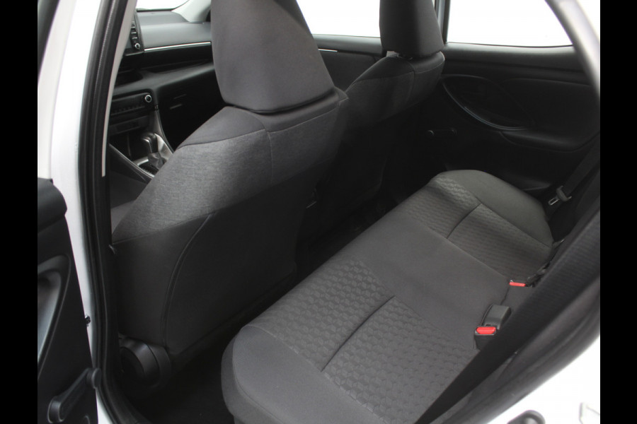 Toyota Yaris 1.5 Hybrid Active CARPLAY | CAMERA | CLIMATE | DAB | ADAPCRUISE | ELRM