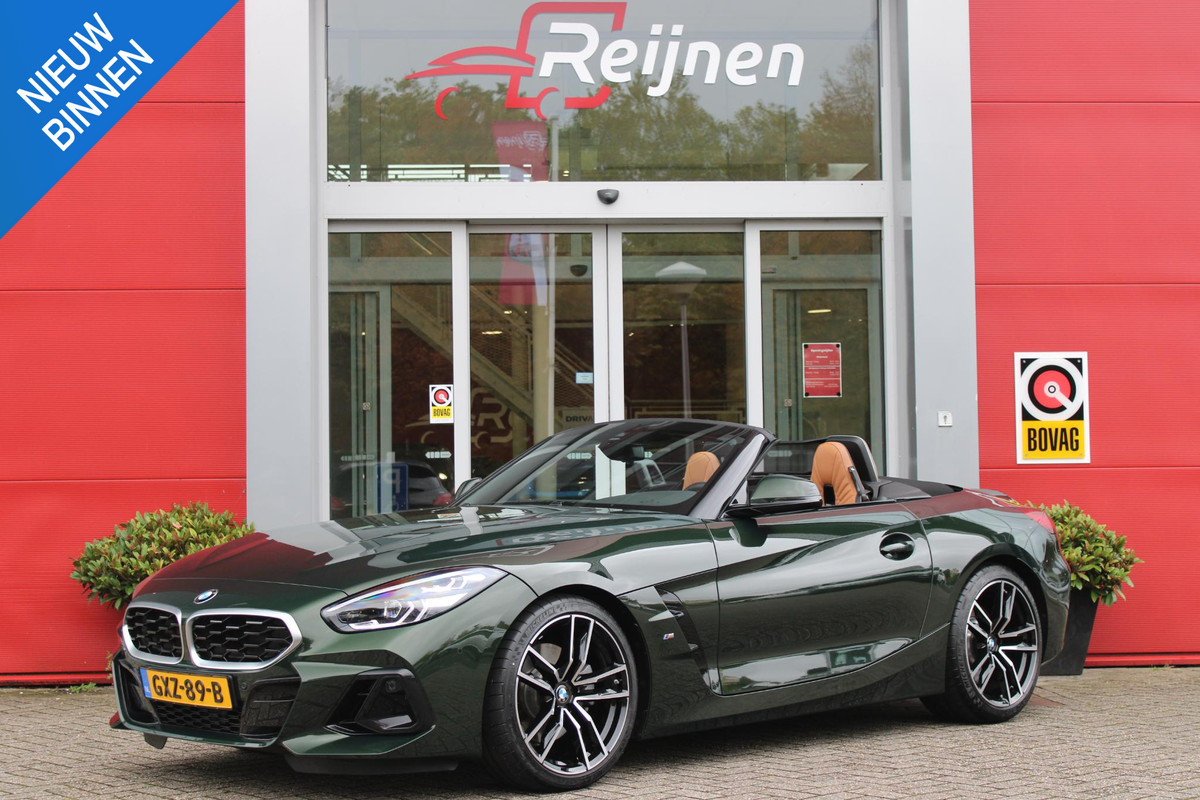 BMW Z4 Roadster sDRIVE 20i HIGH EXECUTIVE M-SPORT AUTOMAAT | M INTERIEURPAKKET  | M EXTERIEURPAKKET | M SPORTSTUUR | 19" VIJFDUBBELSPAAKS M SPORTWIELEN | NAVIGATIE | DRAADLOZE APPLE CARPLAY / ANDROID AUTO |  LEDER VERNASCA COGNAC | STOEL / STUUR VERWARMING | ACHTERUITRIJCAMERA | FULL LED KOPLAMPEN | SAFETY PAKKET | DODEHOEK DETECTIE | HARMAN KARDON |