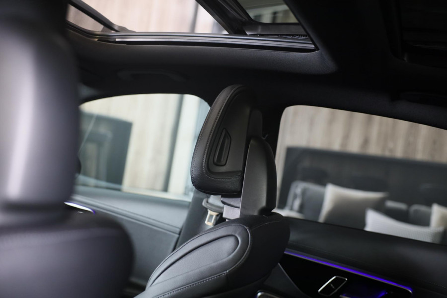 Mercedes-Benz C-Klasse 300 e AMG 63 Look / Massage / Burmester / Head Up / 360 Camera / Acc / Elek Stoelen / Open Pano / 20 Inch