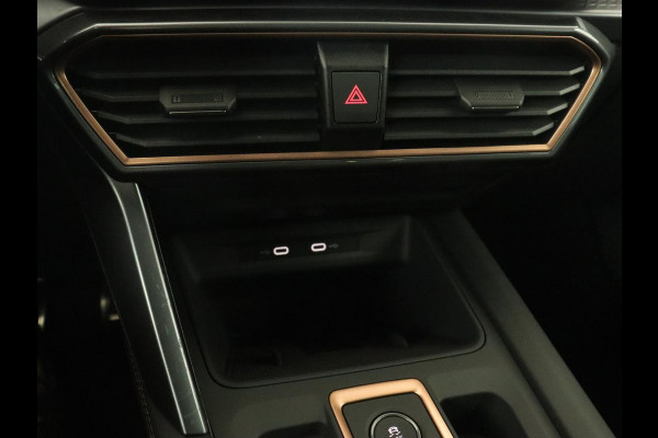 CUPRA Leon 1.5 TSI e-Hybrid | Stoel & stuurverwarming | Camera | Adaptive cruise | Carplay | Navigatie | Matrix LED | Sfeerverlichting | PHEV | Plug In