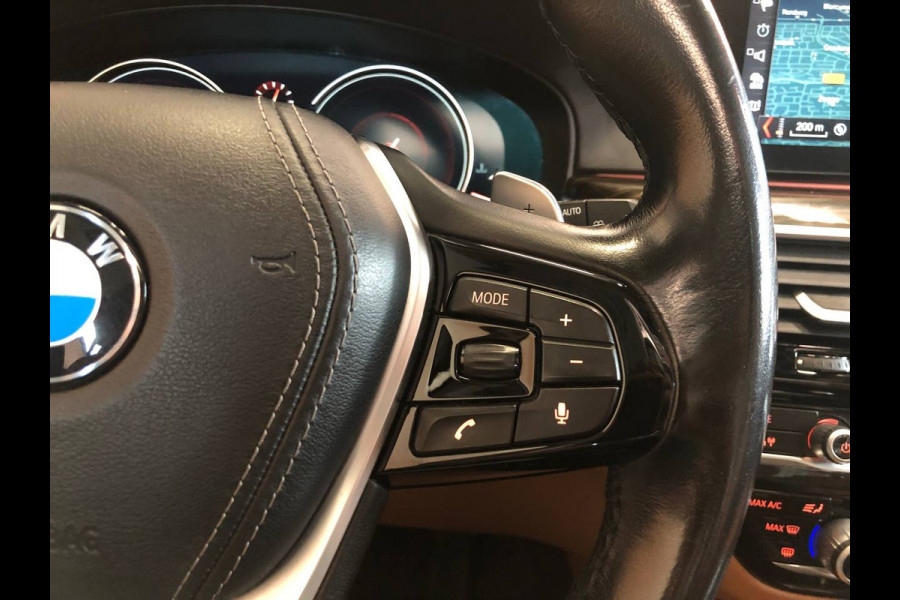 BMW 5 Serie Touring 520i High Executive comfortstoelen | leer | panoramadak | head up
