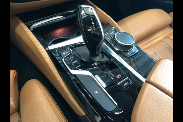 BMW 5 Serie Touring 520i High Executive comfortstoelen | leer | panoramadak | head up