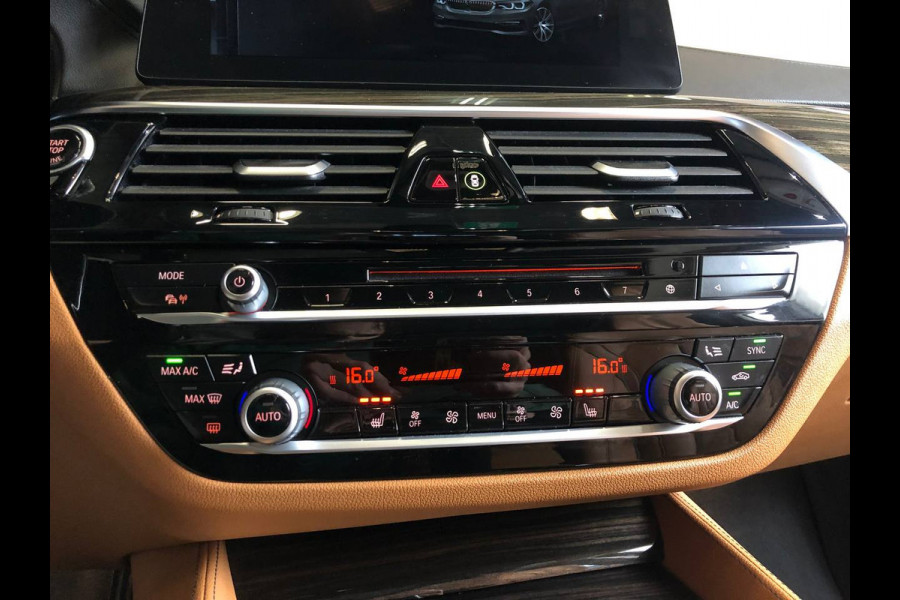 BMW 5 Serie Touring 520i High Executive comfortstoelen | leer | panoramadak | head up