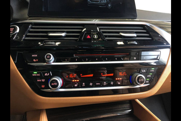 BMW 5 Serie Touring 520i High Executive comfortstoelen | leer | panoramadak | head up