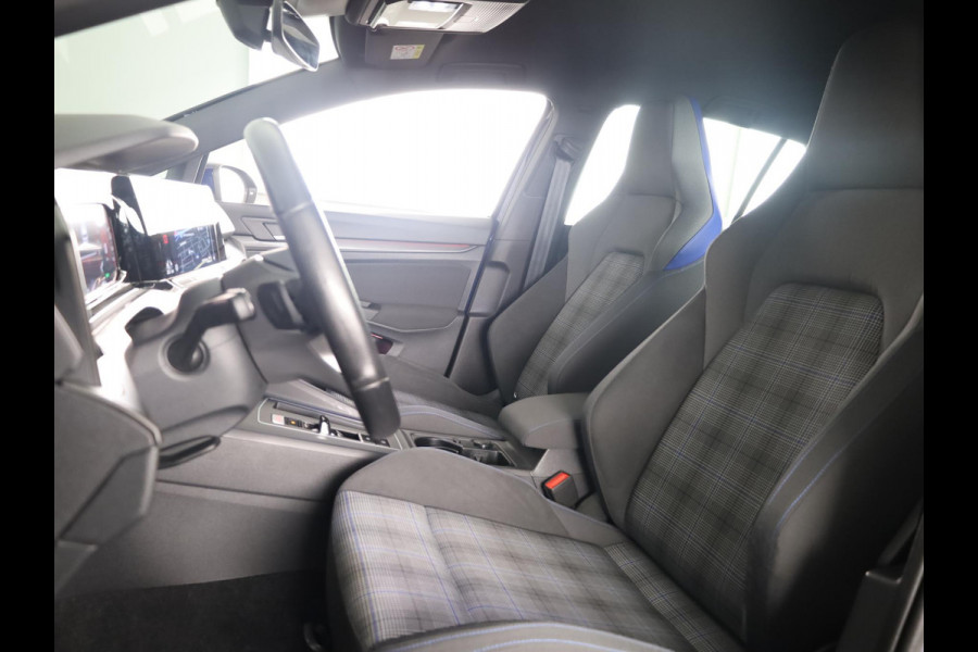 Volkswagen Golf 1.4 eHybrid GTE 245PK PHEV | Navigatie | Parkeer camera | Stoel- en stuurverwarming |
