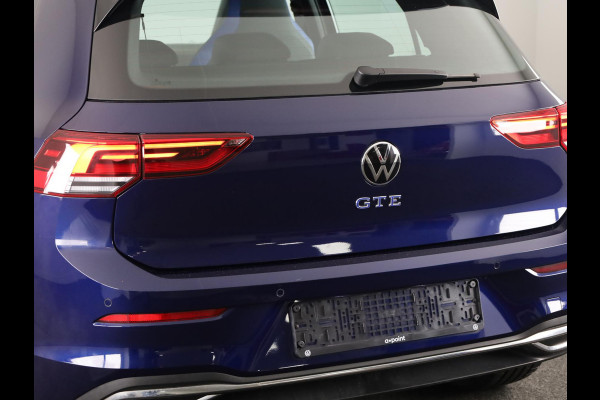 Volkswagen Golf 1.4 eHybrid GTE 245PK PHEV | Navigatie | Parkeer camera | Stoel- en stuurverwarming |