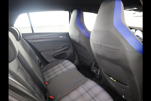 Volkswagen Golf 1.4 eHybrid GTE 245PK PHEV | Navigatie | Parkeer camera | Stoel- en stuurverwarming |