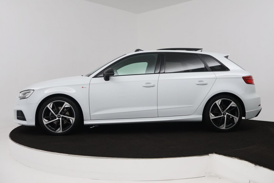 Audi A3 Sportback 35 TFSI CoD Advance Sport (PANORAMADAK, DIGITALE COCKPIT, STOELVERWARMING, NAVIGATIE, PARKEERSENSOREN)