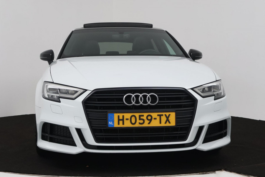 Audi A3 Sportback 35 TFSI CoD Advance Sport (PANORAMADAK, DIGITALE COCKPIT, STOELVERWARMING, NAVIGATIE, PARKEERSENSOREN)